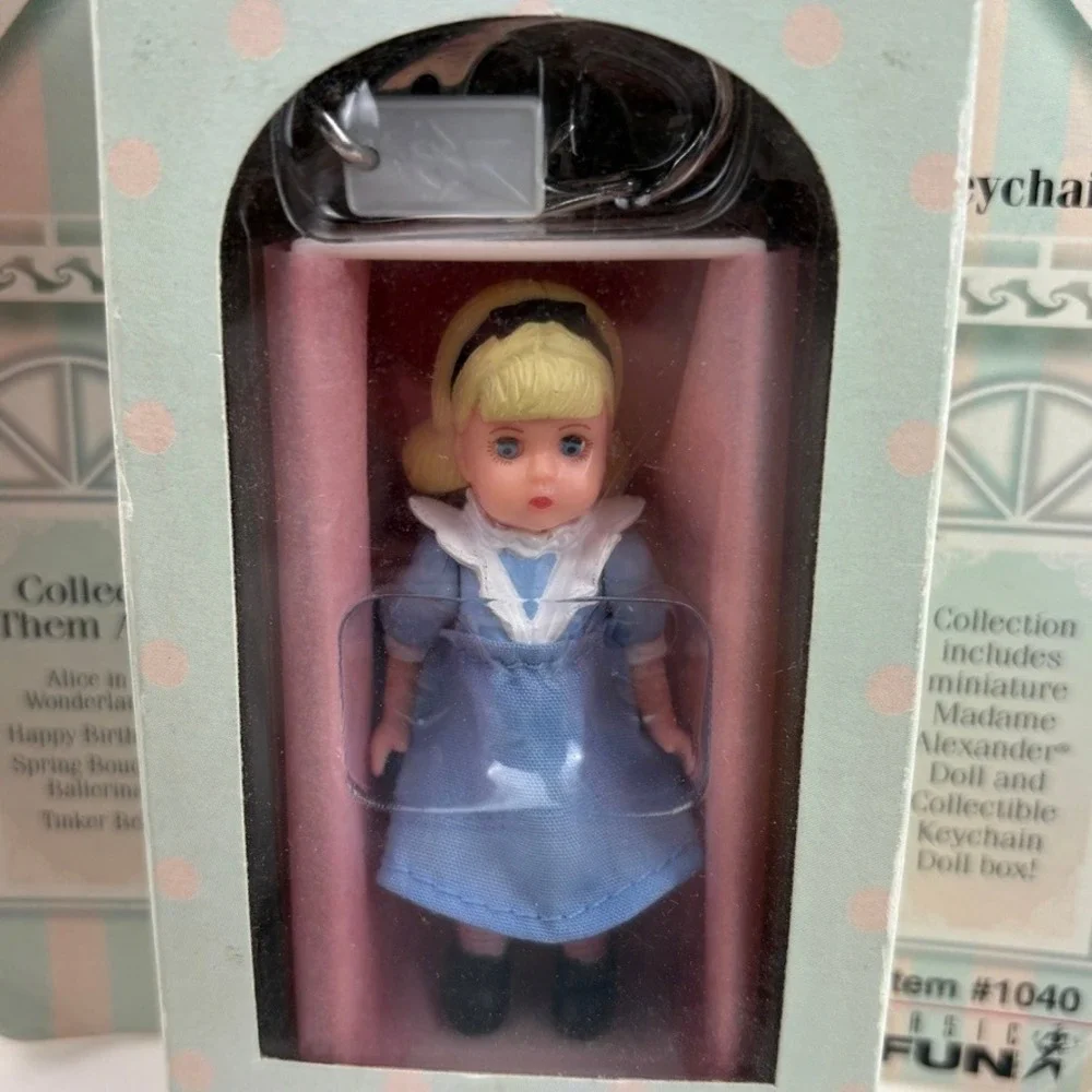 NIB Madame‎ Alexander Alice in Wonderland Mini Doll Keychain Eyes Work Collect